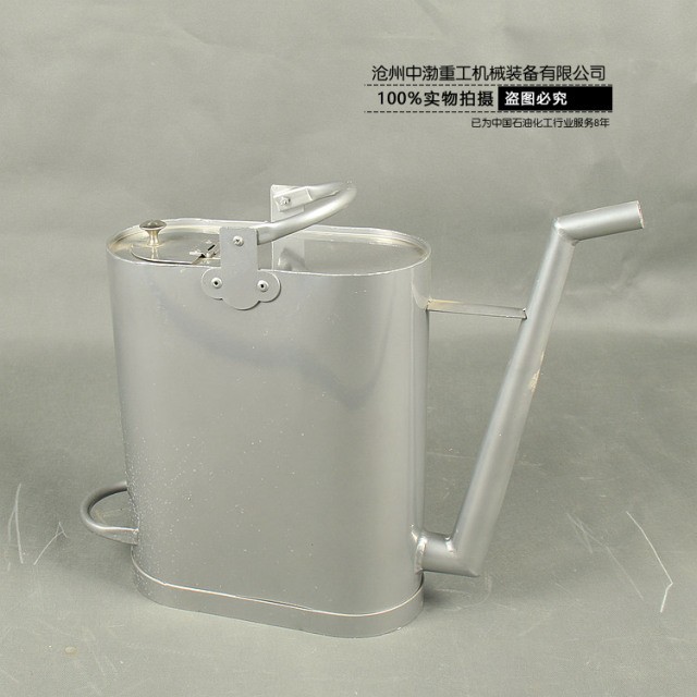 煙臺(tái)鋁制長嘴加油桶